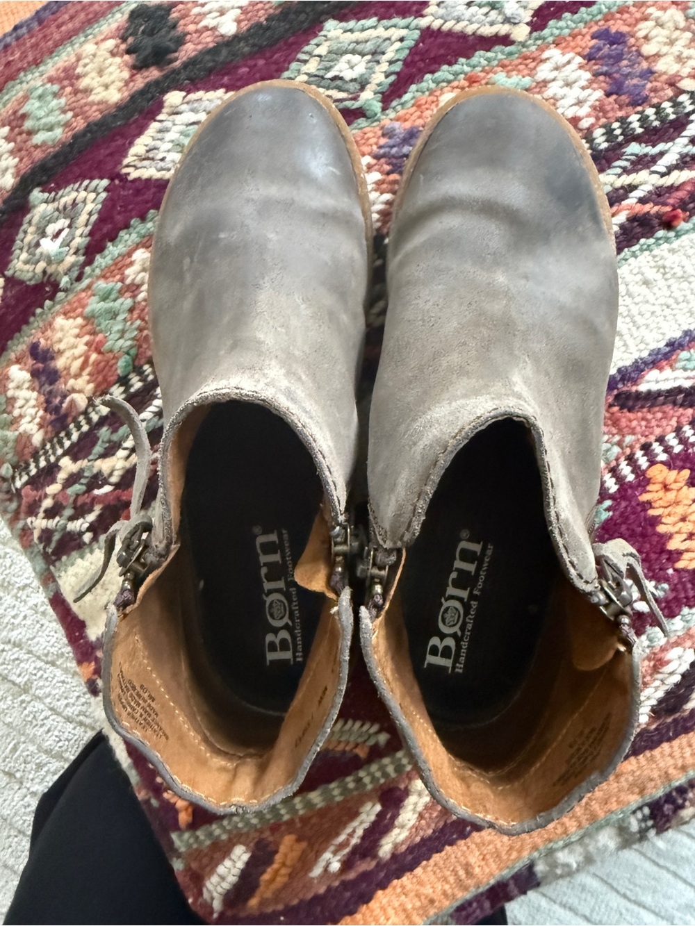 Born Women’s Suede Ankle Bootie Size 7.5/38.5 - Picture 3 of 8